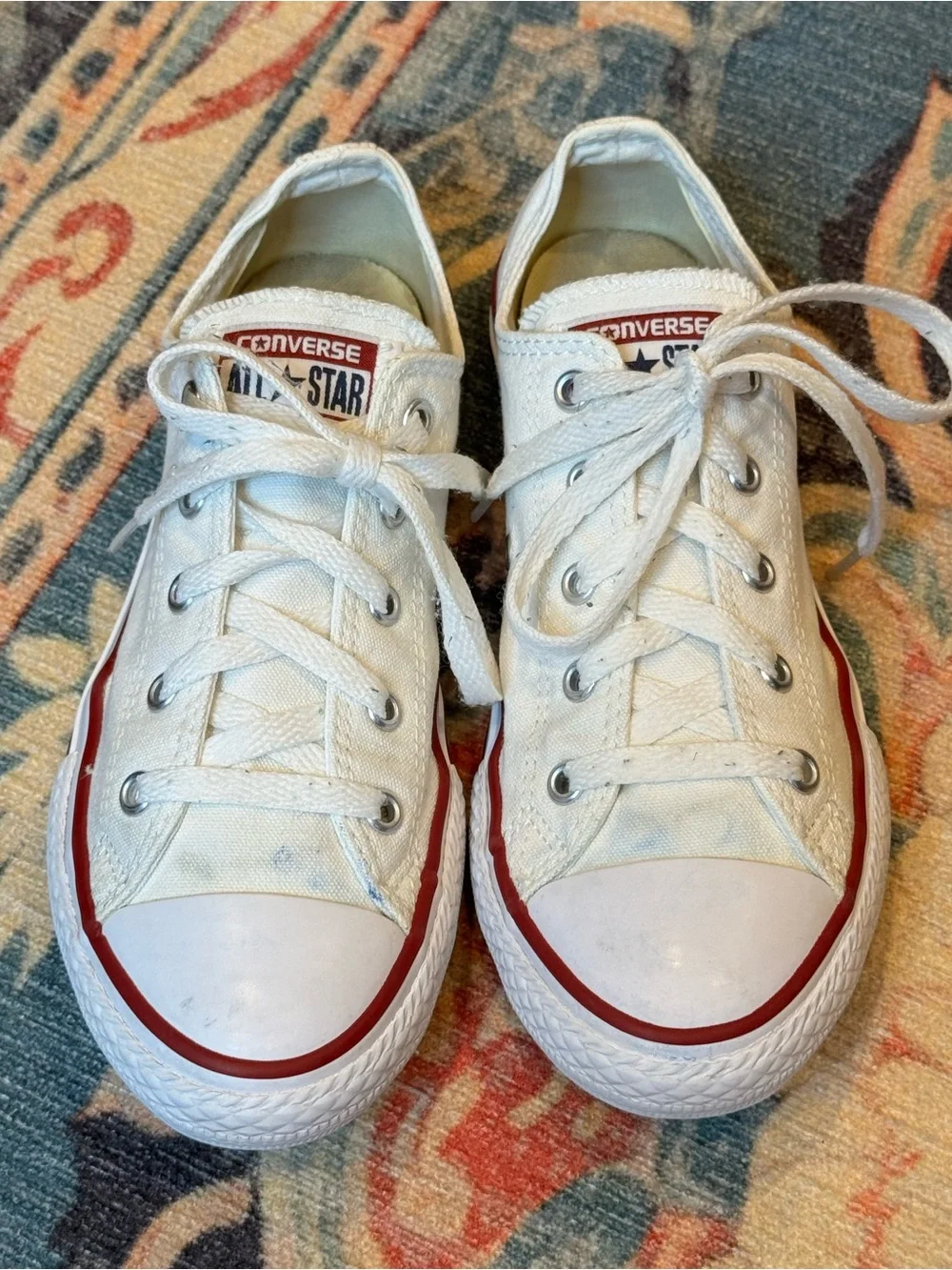 Converse low cut